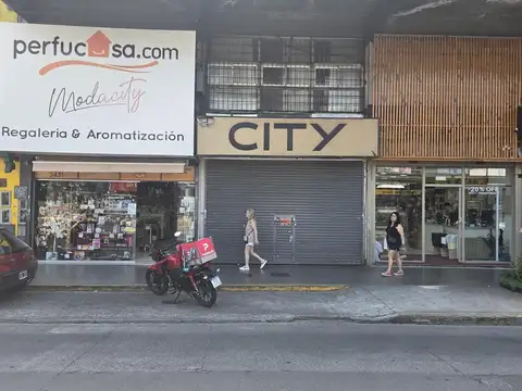 Local Cabildo entre B.Encalada y Monroe en Alquiler 400 m2