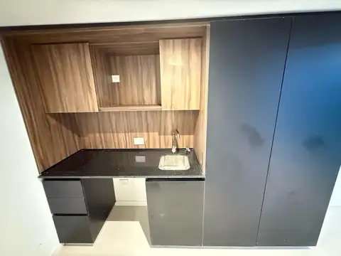 ALQUILER OFICINA 103MTS C/ 2 COCHERAS - PISOS Y AIRES INSTALADOS - SUIPACHA 1041 - RETIRO