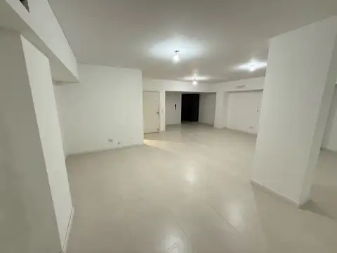 Oficina en Alquiler en Retiro, USD 1.500