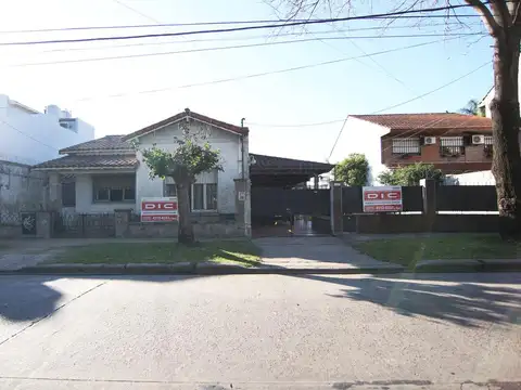 Guido y Spano 5489/91 entre Mendoza y Carlos Calvo