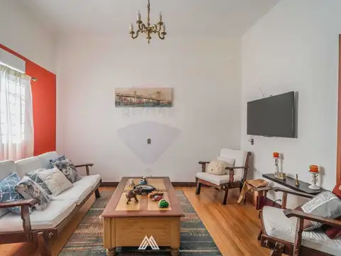 VENTA CASA 3 DORMITORIOS Y BARBACOA CERRO