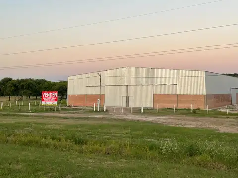 Galpón 1500m2 sobre ruta 11 a estrenar 
