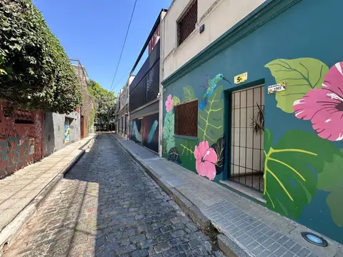 EXCELENTE CASA SOBRE LOTE PROPIO - PASAJE CABRER AL 4900