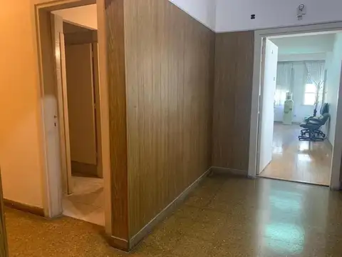 Oficina 2 ambientes con 2 baños