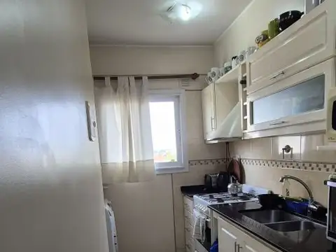 Depto 2 amb. en Caseros lado Norte