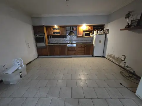 Depto Tipo Casa 5 ambientes con 2 baños