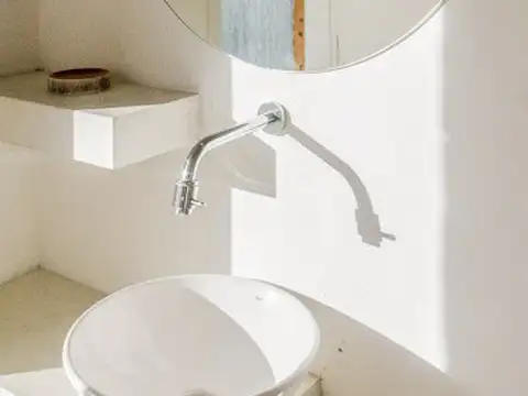 Casa 4 ambientes con 5 baños