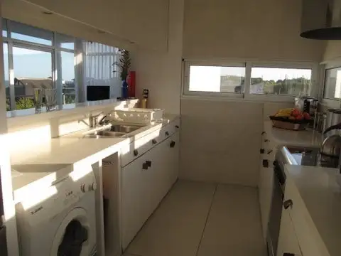 ALQUILER TEMP CASA 3 DORM C/PISICINA EN PUNTA PIEDRAS