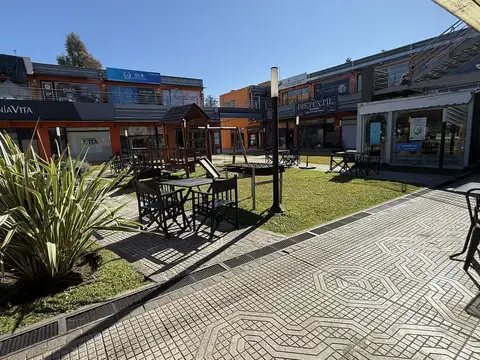 Local en Alquiler en Francisco Alvarez, $ 1.000.000