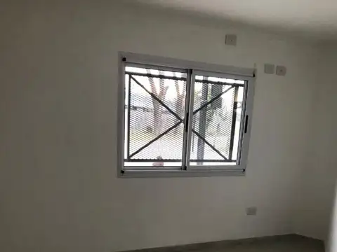 Depto Tipo Casa en Venta en Chilavert, USD 69.000