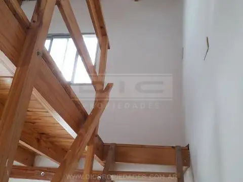 Luis Pereyra al 1400 esquina Chile