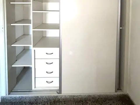 S. de Loria  e/ España  y Av. Meeks 100