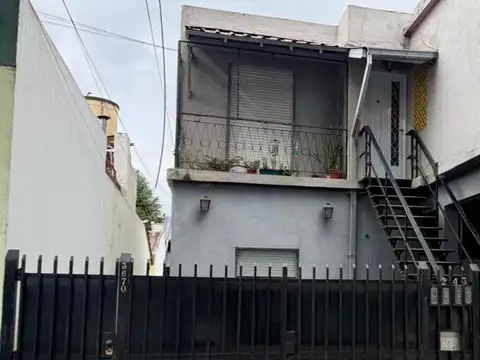 Depto Tipo Casa en Venta de 3 ambientes