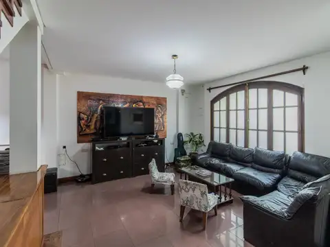 Casa de 5 ambientes en Venta, Parque Avellaneda
