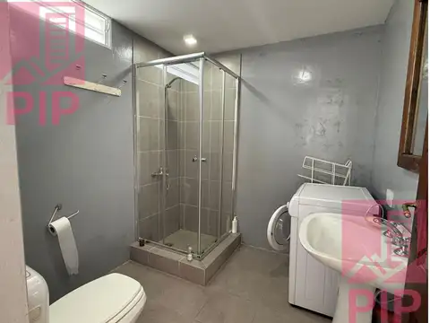 Casa 4 ambientes con 1 baño