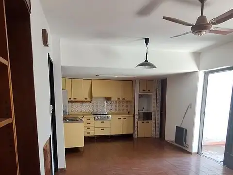 Casa 6 ambientes con 4 baños