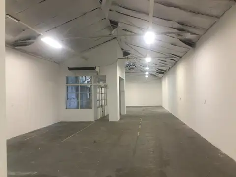 SAN MARTIN 655 310M2 PLANTA LIBRE