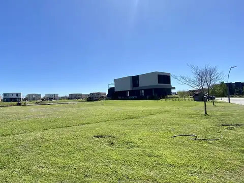 Terreno en Venta en Puertos - Barrio Ceibos, USD 215.000