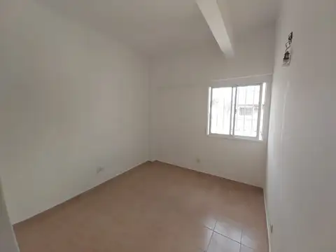 DEPARTAMENTO 2 AMBIENTES Y MEDIO EN VENTA CON COCHERA  EN SAN ANDRES