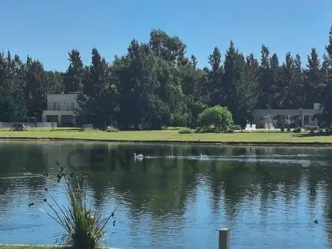 Lote Premium de 1.290 m² en Miralagos Club de Campo – Vista a laguna y golf