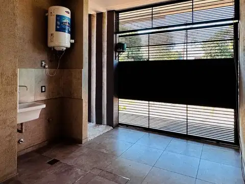 Duplex con terreno amplio en venta