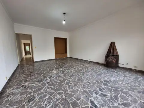 Depto Tipo Casa 3 ambientes con 2 baños