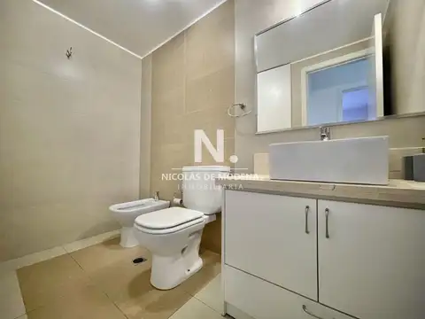 VENTA DE APARTAMENTO DE 1 DORMITORIO EN PENINSULA CON SERVICIOS