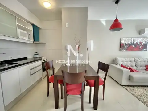 VENTA DE APARTAMENTO DE 1 DORMITORIO EN PENINSULA CON SERVICIOS