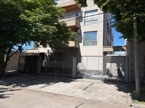 exc ubic 2 amb con bau y coch desc