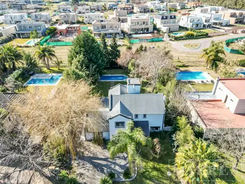 Impecable casa en venta en Los Pilares