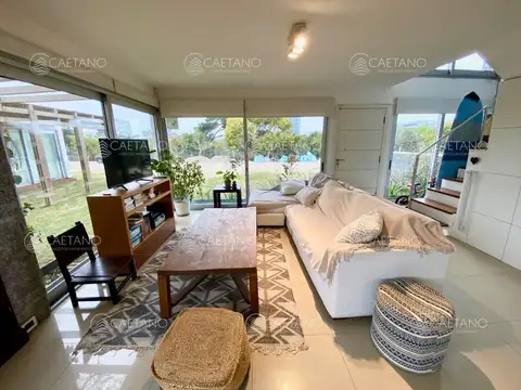 Casa 4 ambientes con 3 baños