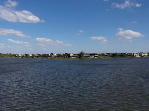 PUERTOS DEL LAGO 1625