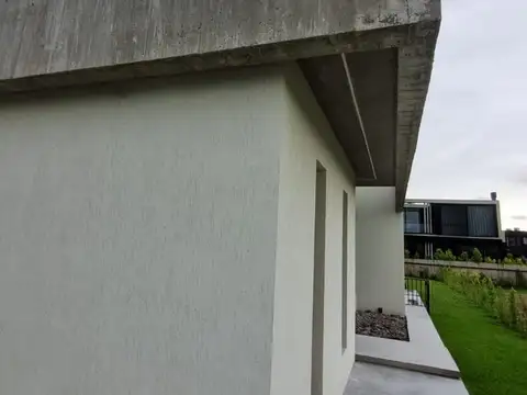 Casa 5 ambientes con 5 baños