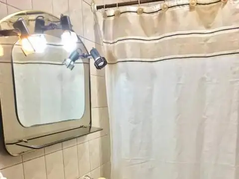 CASA MULTIFAMILIAR EN VENTA | LOTE PROPIO 8,66x27