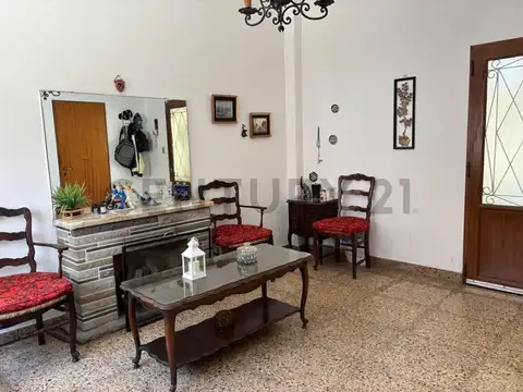 La merced 4900, Piso 0