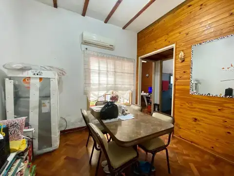Depto Tipo Casa en Venta en Liniers, USD 120.000