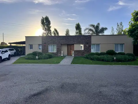 Casa en venta en La cañada de Pilar