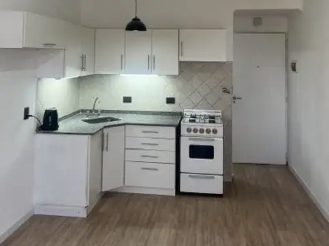 Mtro. A. D’Elia 1095 , Piso 7