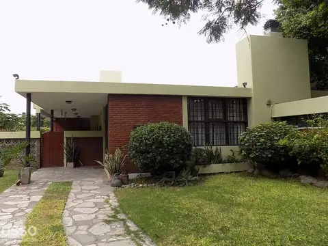 CASA 4 AMBIENTES s/ 2 LOTES – PQUE. JOHNSTON