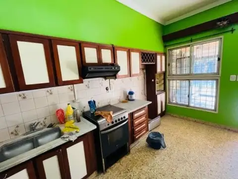 Casa 4 ambientes con 1 baño