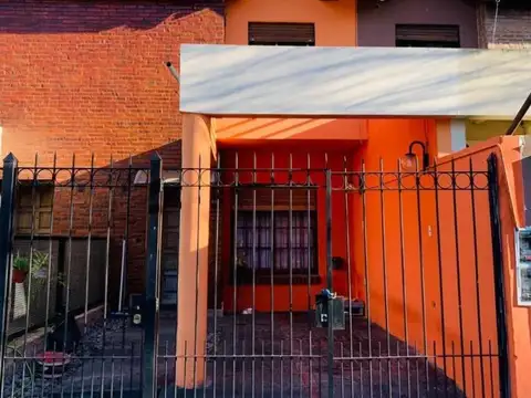 EXCELENTE PROPIEDAD  EN MERLO SUR 4 AMBIENTES