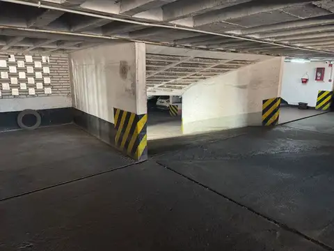 VENTA COCHERA NUEVA CORDOBA