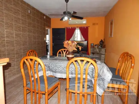 Casa 3 ambientes con 1 baño