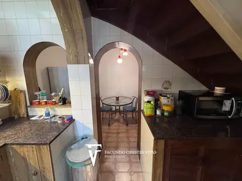 ALQUILER-CASA-CINCO AMBIENTES-PATIO-BALCÓN-TERRAZA-MONTE CASTRO