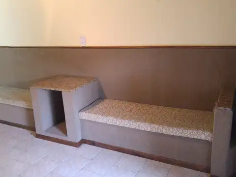 Local en Alquiler Via Pública