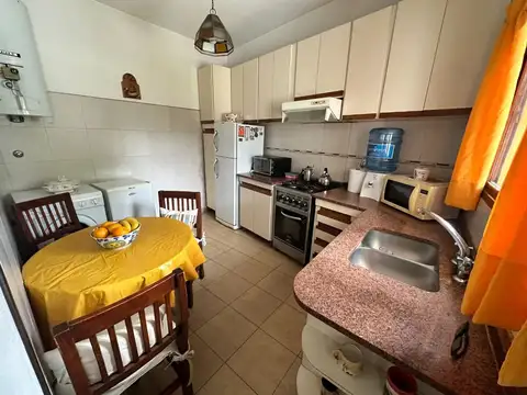 CASA EN VENTA 3 AMBIENTES EN HURLINGHAM