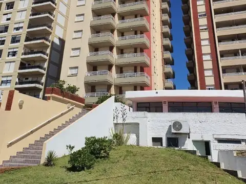 Departamento de 3 amb c/cochera - Zona Centro - Villa Gesell