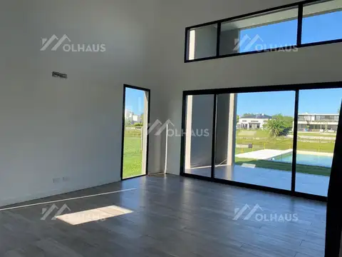 Casa 6 ambientes con 3 baños