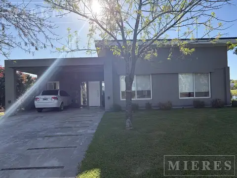 Casa en Alquiler Temporal en El Cazal, USD 1.800