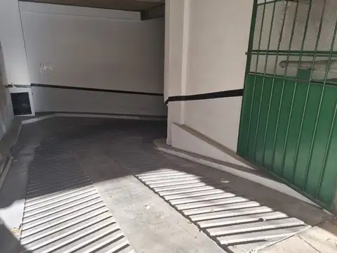 VENTA COCHERA EN EDIFICIO EN CENTRO SAN FERNANDO